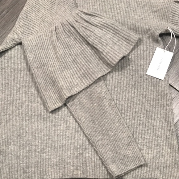 RYAN ROCHE NWT Ruffle Sleeve 100% Cashmere Gray Sweater size M - Picture 8 of 10